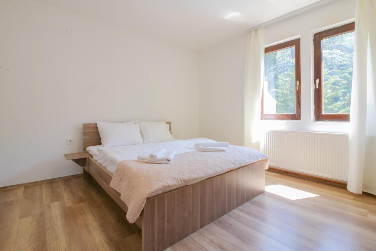 Et Larum Peštani Exterior foto